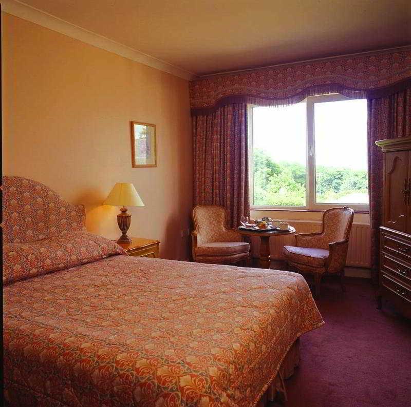 Deer Park Golf And Spa Дъблин Стая снимка